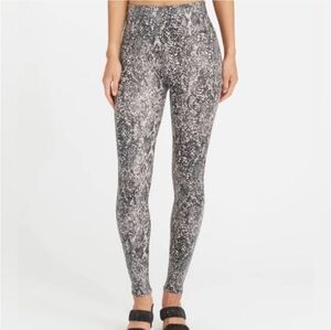 Spanx Faux Leather Snake Shine Leggings in Gray Snake Small